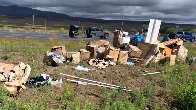 Couple’s belongings abandoned after moving truck crash in Arizona