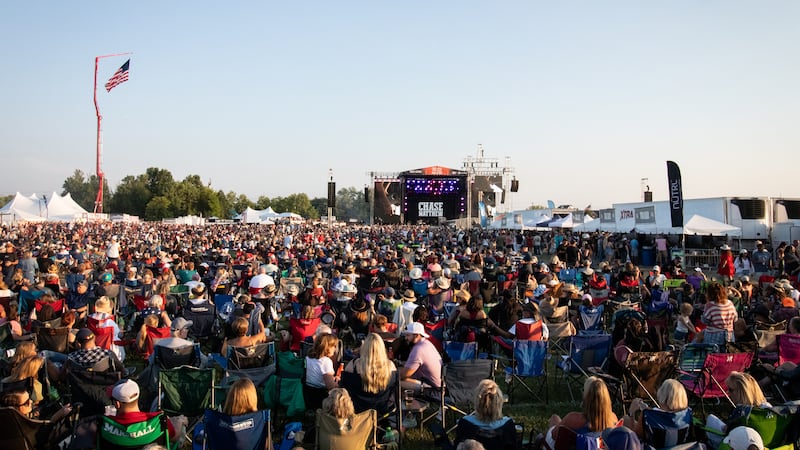 Thousands of fans went ahead and set up their lawn chair early on Day 2 of VOA Country Music...