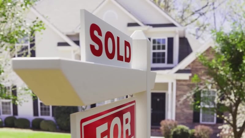 Homeowners are fixing up instead of moving out, report finds