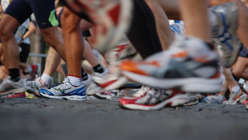 The annual Queen Bee Half Marathon kicked off its weekend festivities downtown with the “warm...