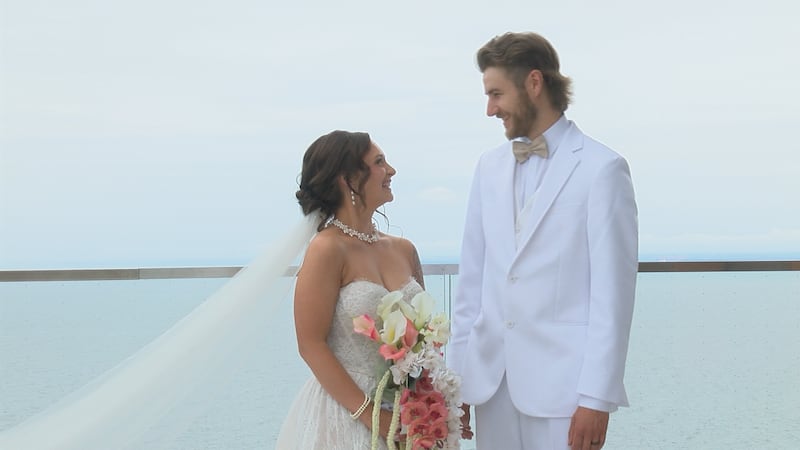 Couple moves wedding to hospital room so father of the groom could attend