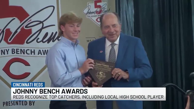 Reds recognize top catchers with Johnny Bench Awards